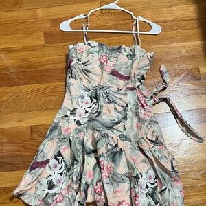 Floral St Dress with Tie Waist size US 8